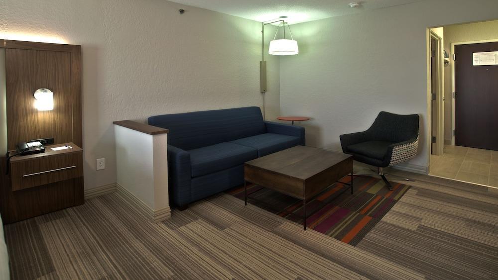 Holiday Inn Express & Suites Evansville North By Ihg Warrenton Экстерьер фото