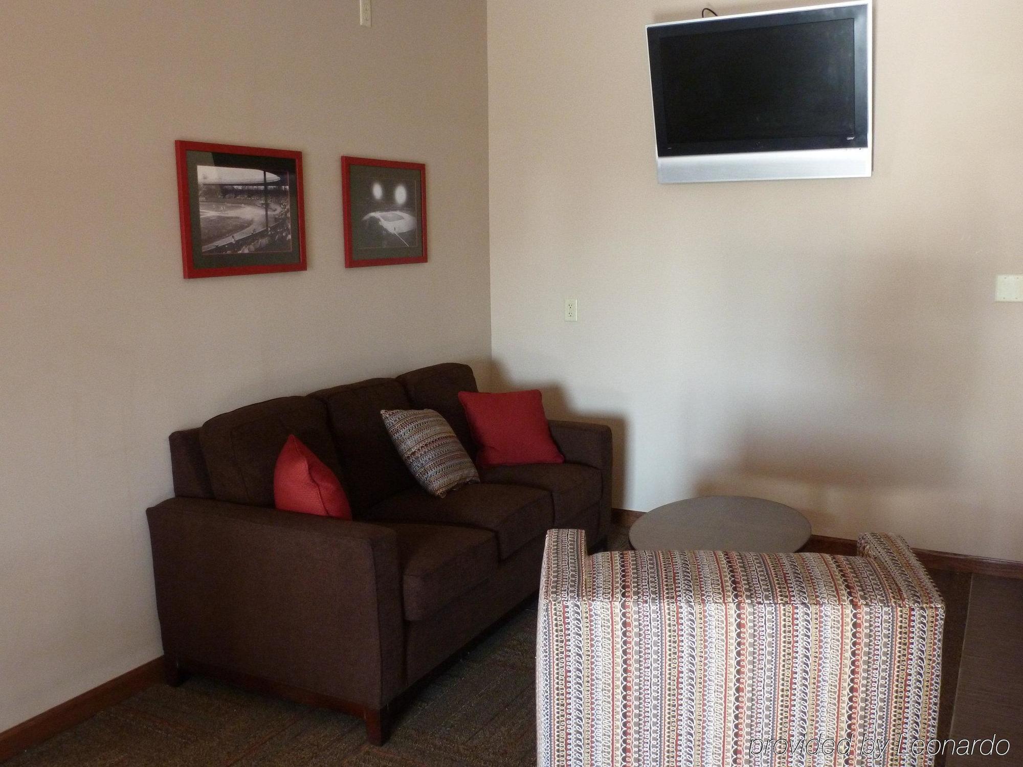 Holiday Inn Express & Suites Evansville North By Ihg Warrenton Номер фото