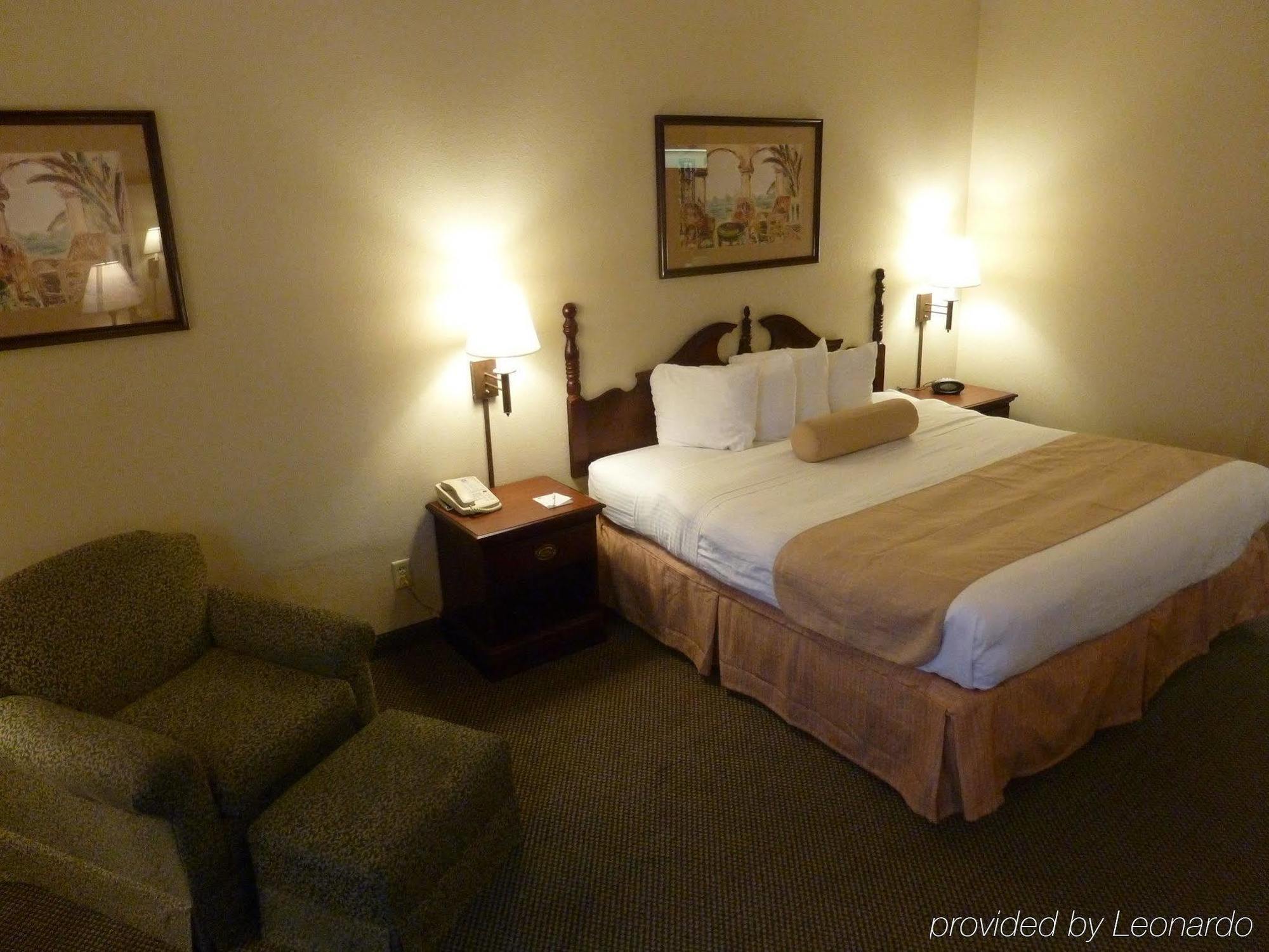 Holiday Inn Express & Suites Evansville North By Ihg Warrenton Номер фото