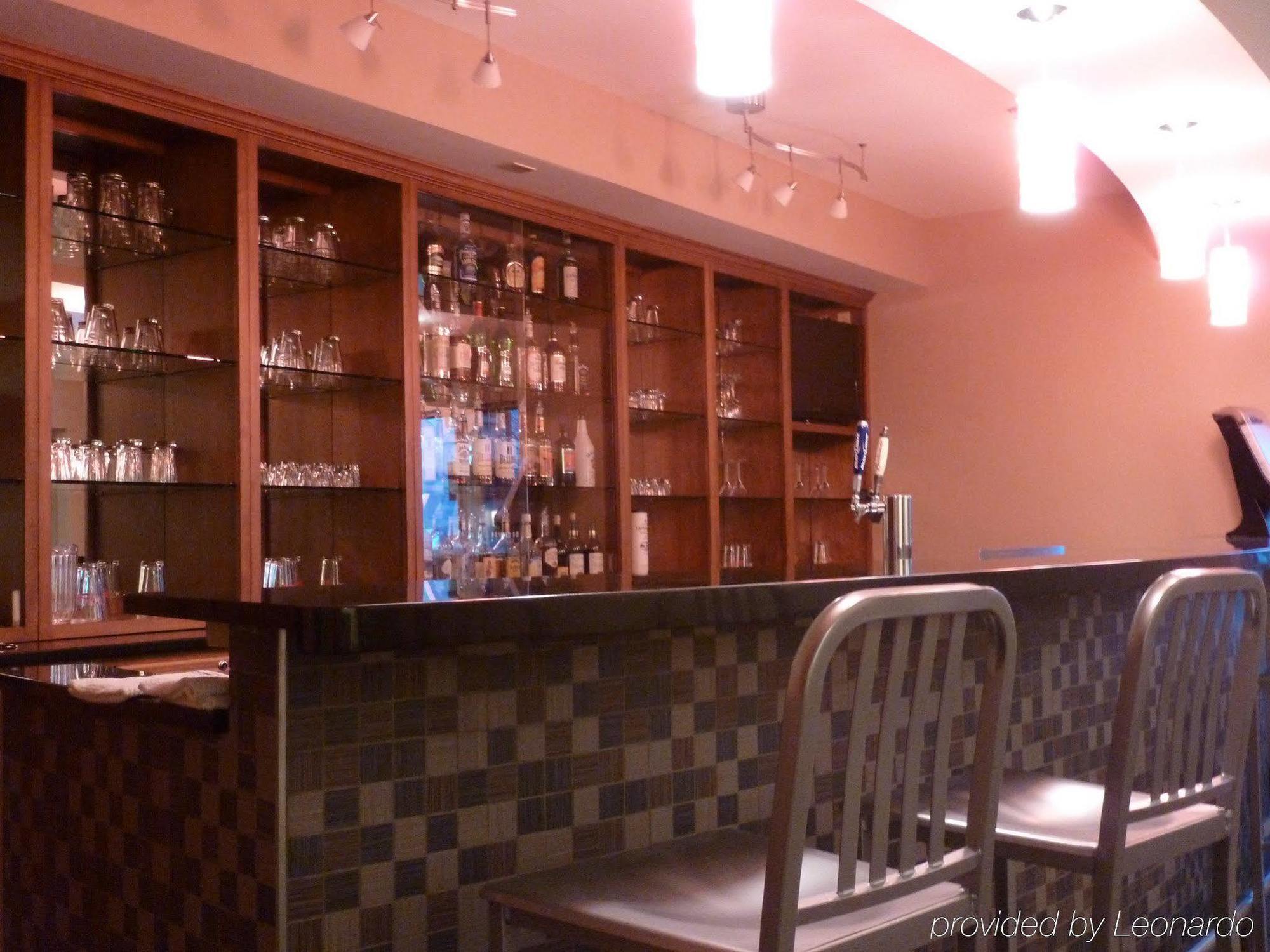 Holiday Inn Express & Suites Evansville North By Ihg Warrenton Ресторан фото