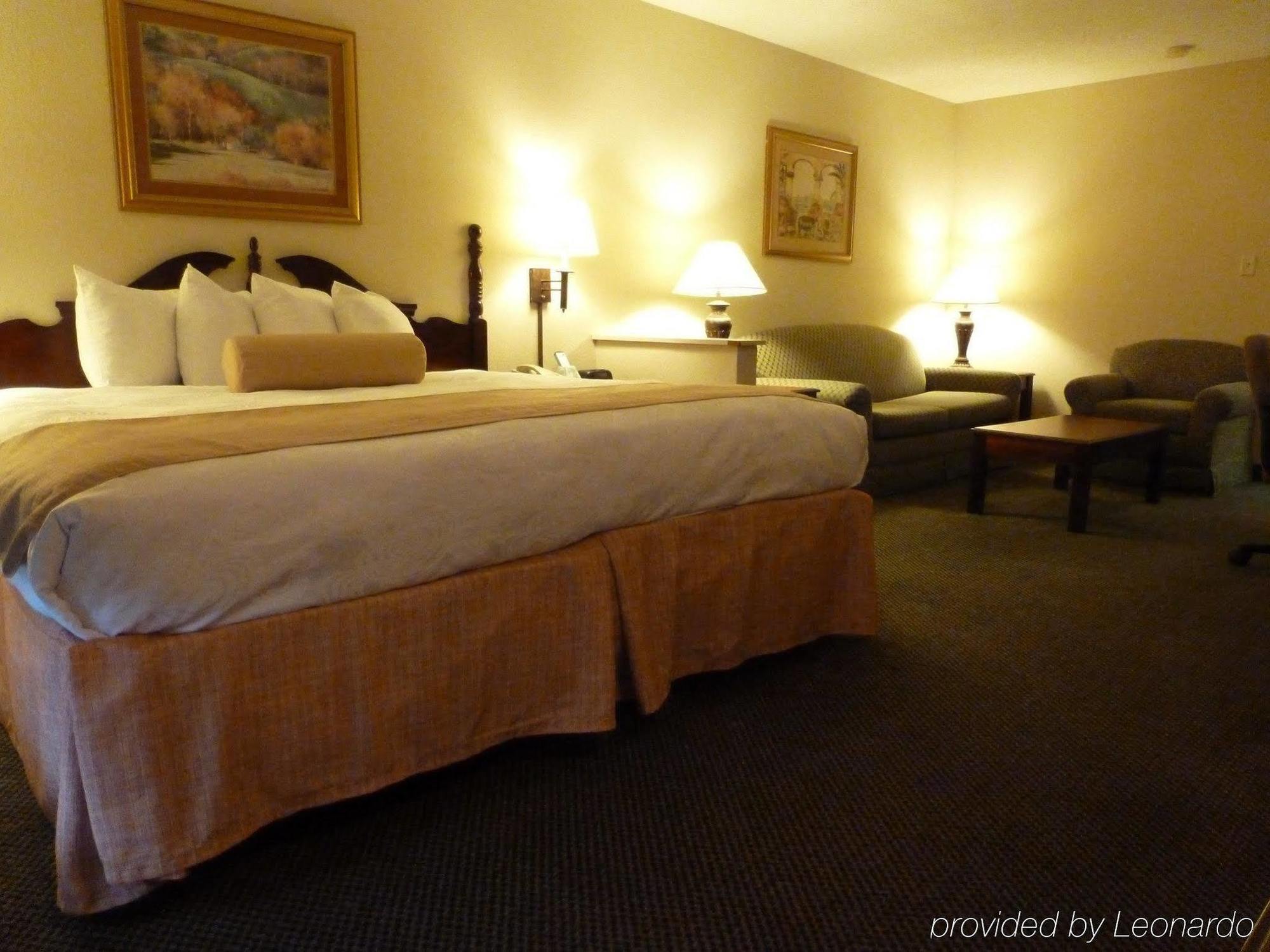 Holiday Inn Express & Suites Evansville North By Ihg Warrenton Номер фото